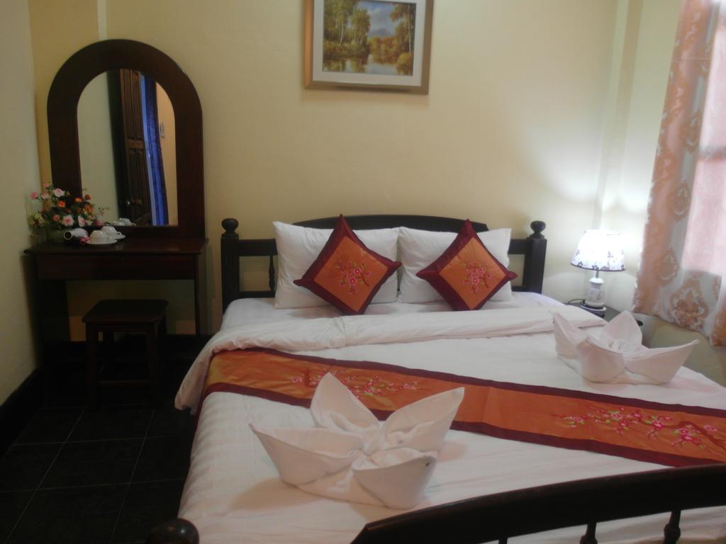 Kinnaly Place House Luang Prabang Habitación foto